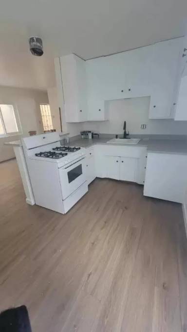 Main picture of 213 Seal Beach Blvd