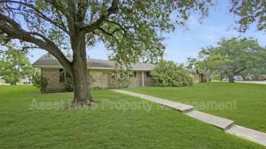 Main picture of 205 Redmond Dr