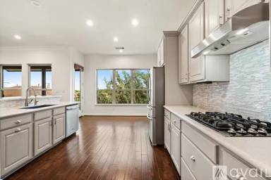 Main picture of 333 Lombardia Dr