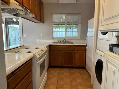 Main picture of 723 S Anza St