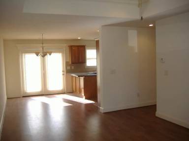 Main picture of 810 Baker St NW