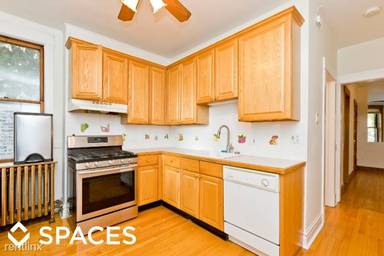 Main picture of 3632 N Racine Ave