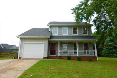 Main picture of 121 Saint Andrews Way