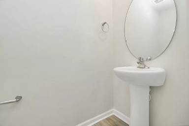 Main picture of 6018 Faron Way