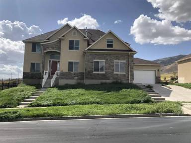 Main picture of 347 W Cimarron Ave