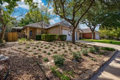 Main picture of 1651 Dustin Cade Dr