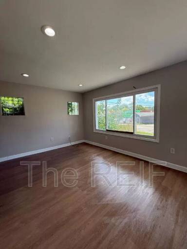 Main picture of 14732 Woodmont Ave