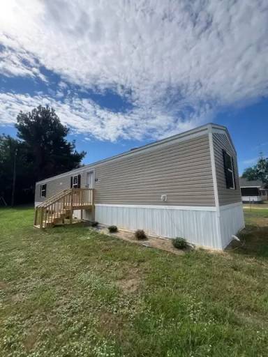 Main picture of 400 Love St