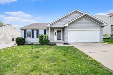 Main picture of 2939 Jason St