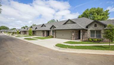 Main picture of 1700 S Dixieland Rd