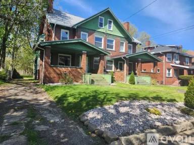 Main picture of 262 Fairgreen Ave