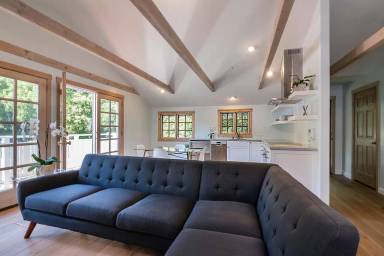 Main picture of 2915 Hidden Valley Ln