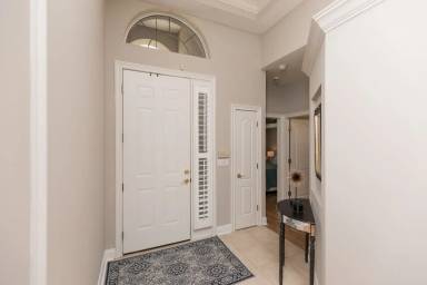 Main picture of 212 Island Green Dr