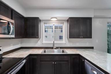 Main picture of 7015 Gold Kings Ave