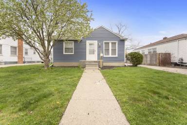 Main picture of 13726 Callender St