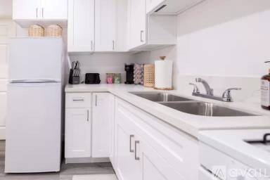 Main picture of 17244 Kingsbury St