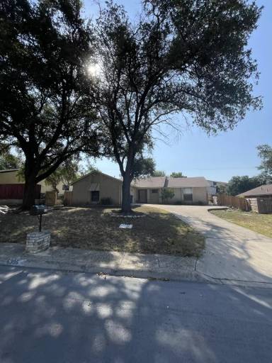 Main picture of 6306 Madeleine Dr