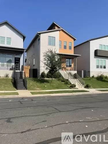Main picture of 6013 Florencia Ln