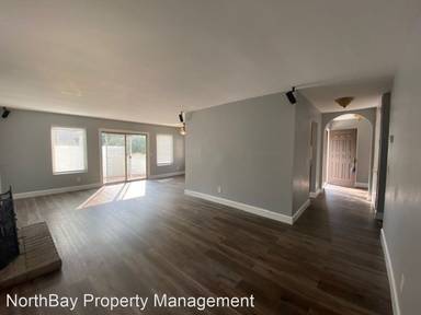 Main picture of 854 Shady Oak Dr
