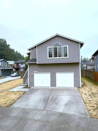 Main picture of 8607 217th Pl NE