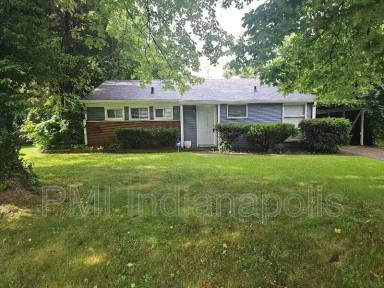 Main picture of 3225 E 42nd St