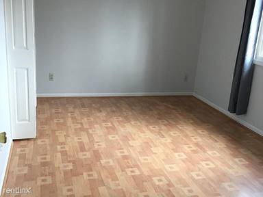 Main picture of 1326 E Lincoln St