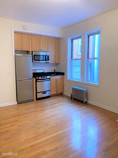 Main picture of 117 W 13th St