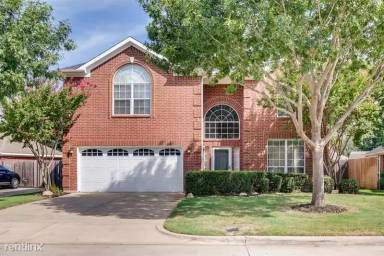 Main picture of 2305 South Branch Dr