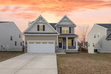 Main picture of 120 Brooke Village Dr