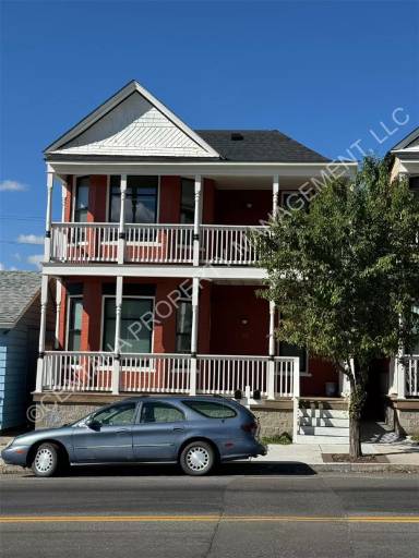 Main picture of 661 S Main St