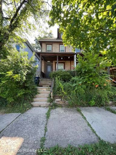 Main picture of 2430 Indianola Ave