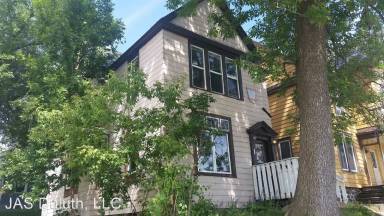 Main picture of 807 E 1st St
