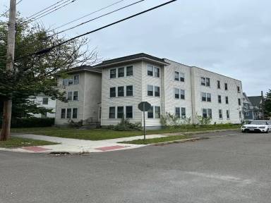 Main picture of 60 Broad Ave