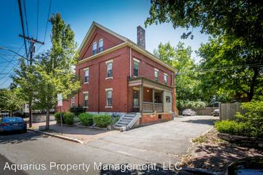 Main picture of 270 Brackett St