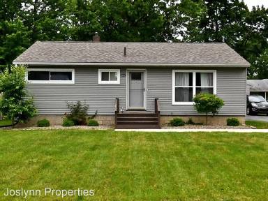Main picture of 467 Rosewae Ave