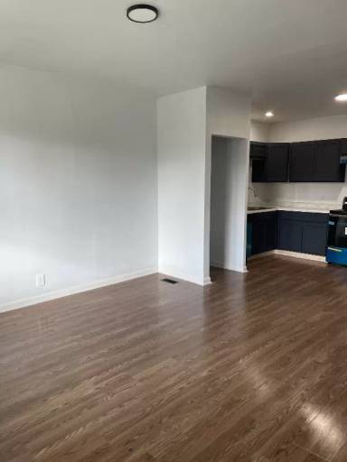 Main picture of 1084 Carmel St