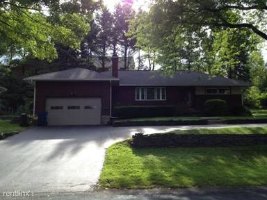 Main picture of 1078 Cornelius Ave