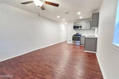 Main picture of 65 Concord Dr
