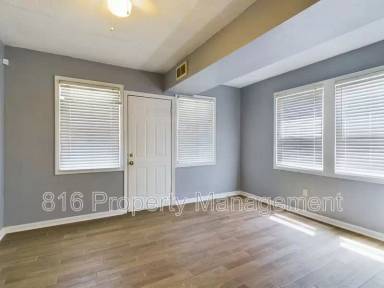 Main picture of 2936 Flora Ave