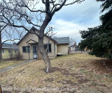 Main picture of 724 NE Marshall Ave