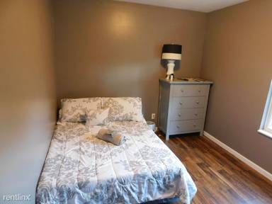 Main picture of 7548 Lyle Bend Ln