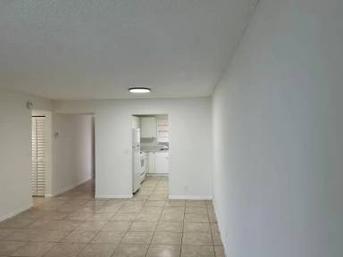 Main picture of 3181 W Hallandale Beach Blvd