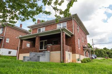 Main picture of 901 Lafayette Blvd NW