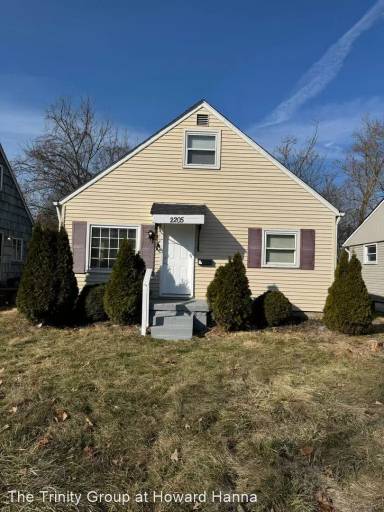 Main picture of 2205 Lexington Ave