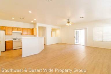 Main picture of 929 W Tremaine Ave