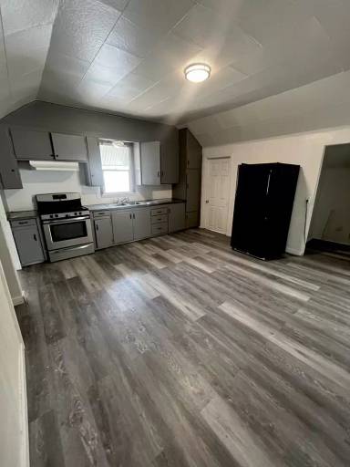 Main picture of 209 N 4th Ave