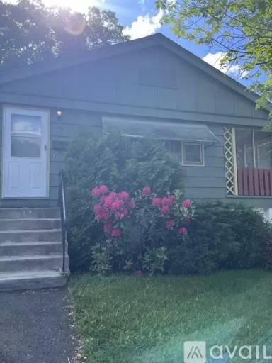 Main picture of 46 Kramer Ave
