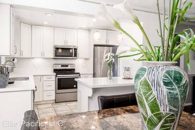 Main picture of 265 Kawaihae St