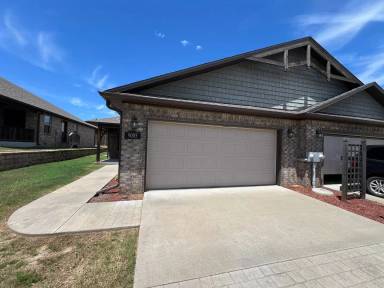 Main picture of 9005-9007 Sandra Way