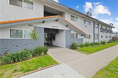 Main picture of 2890 E Artesia Blvd